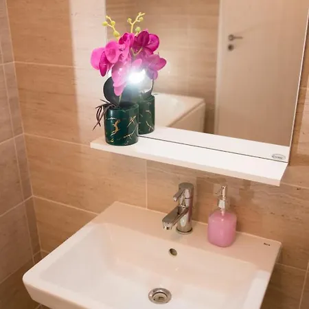 Appartement Moghioros Rezidence 2