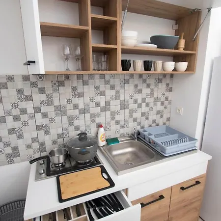 Moghioros Rezidence 2 *